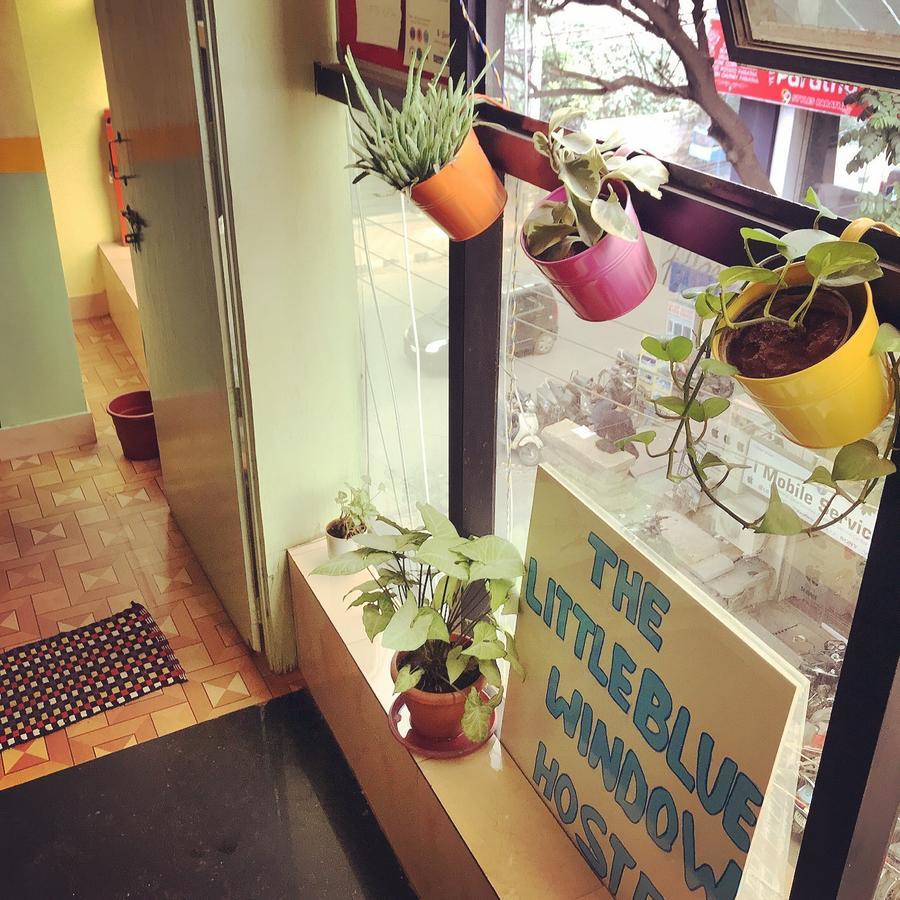 The Little Blue Window Hostel Bangalore Exterior photo