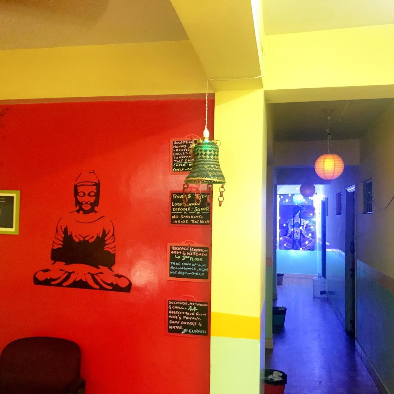 The Little Blue Window Hostel Bangalore Exterior photo