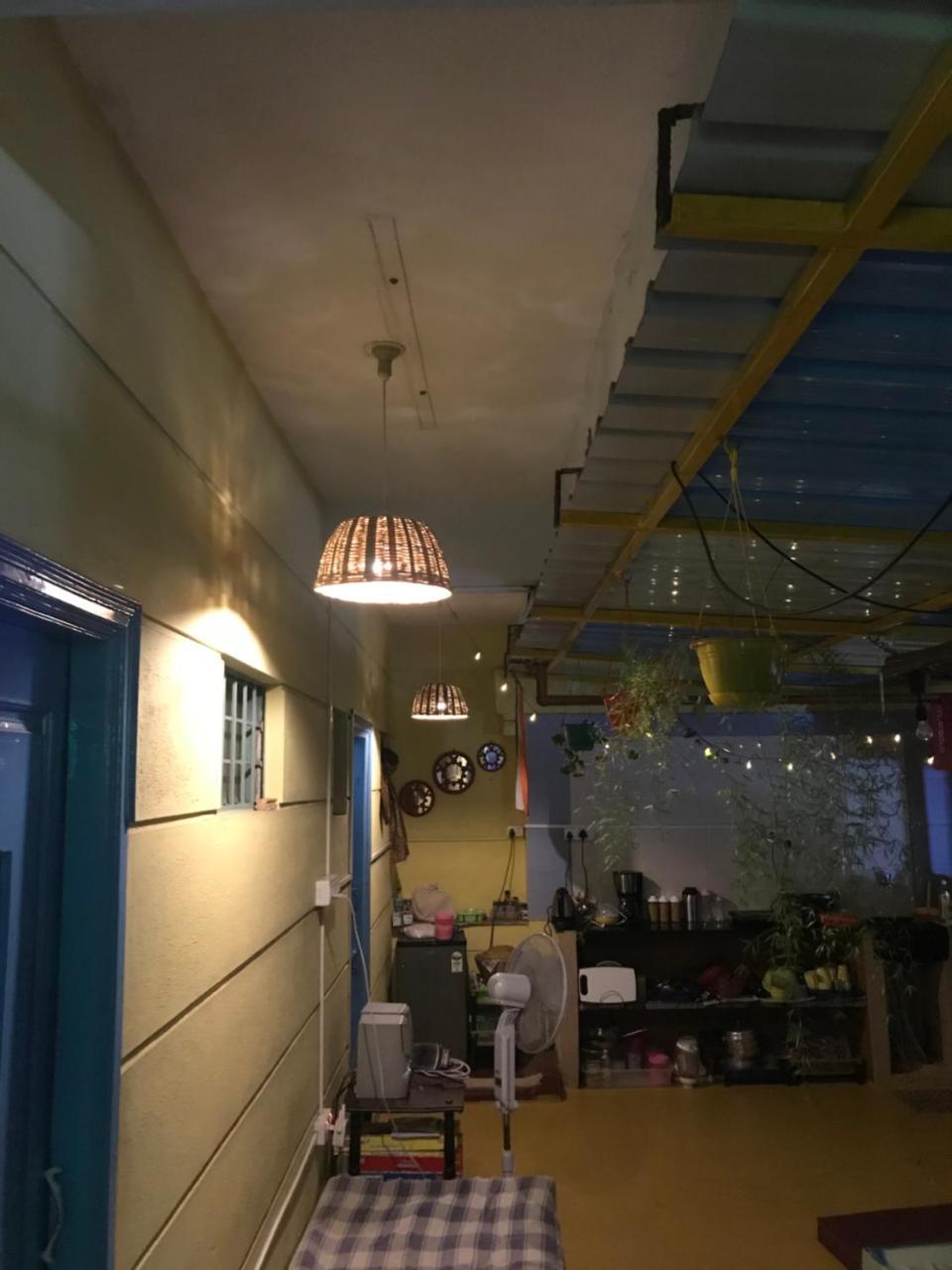 The Little Blue Window Hostel Bangalore Exterior photo